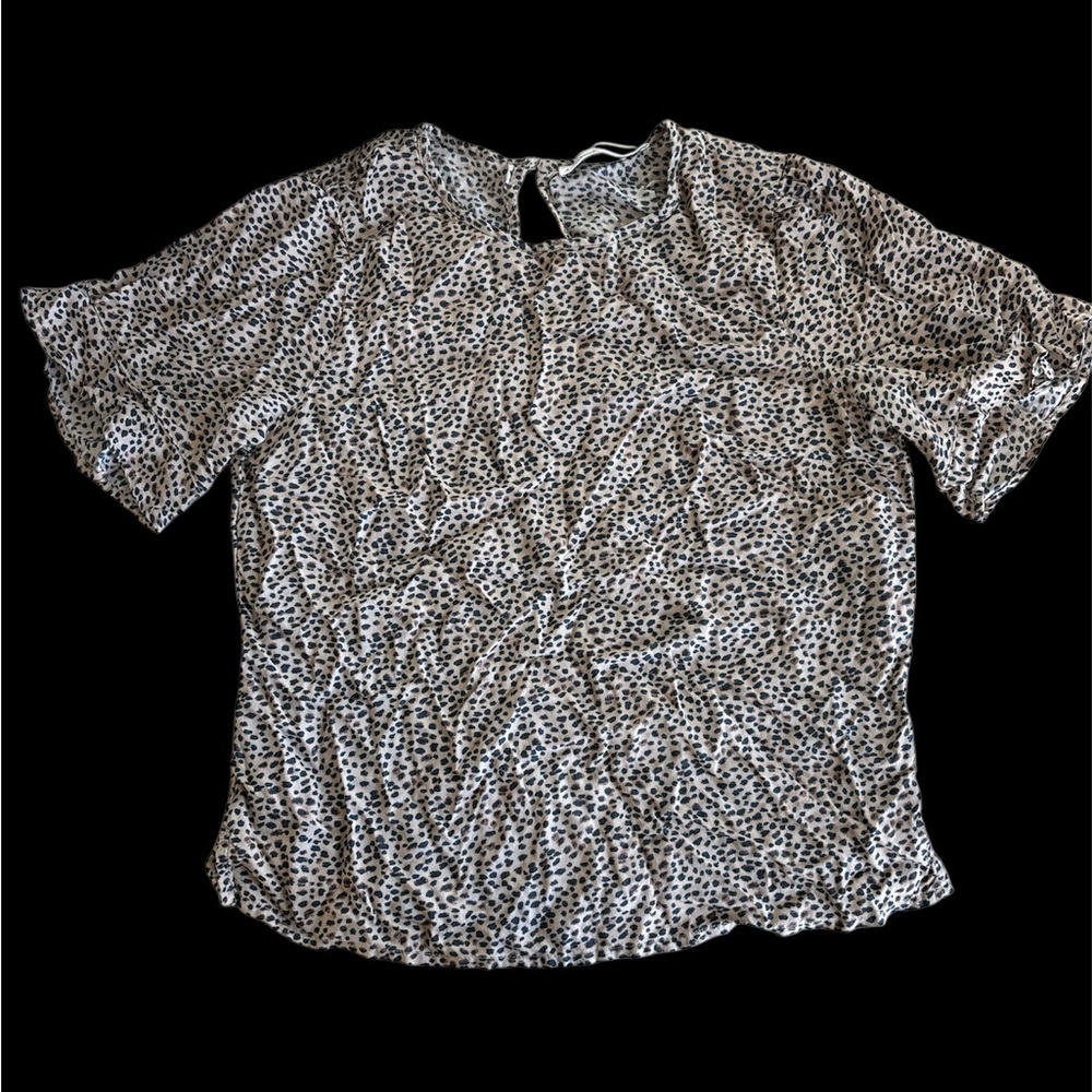 🌺Abercrombie & Fitch Cream Bell Sleeve Sequin Blouse